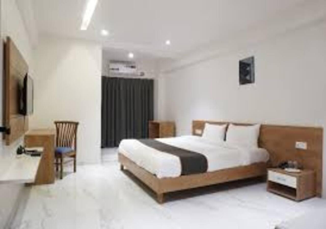 L P Regency, Pune Ngoại thất bức ảnh